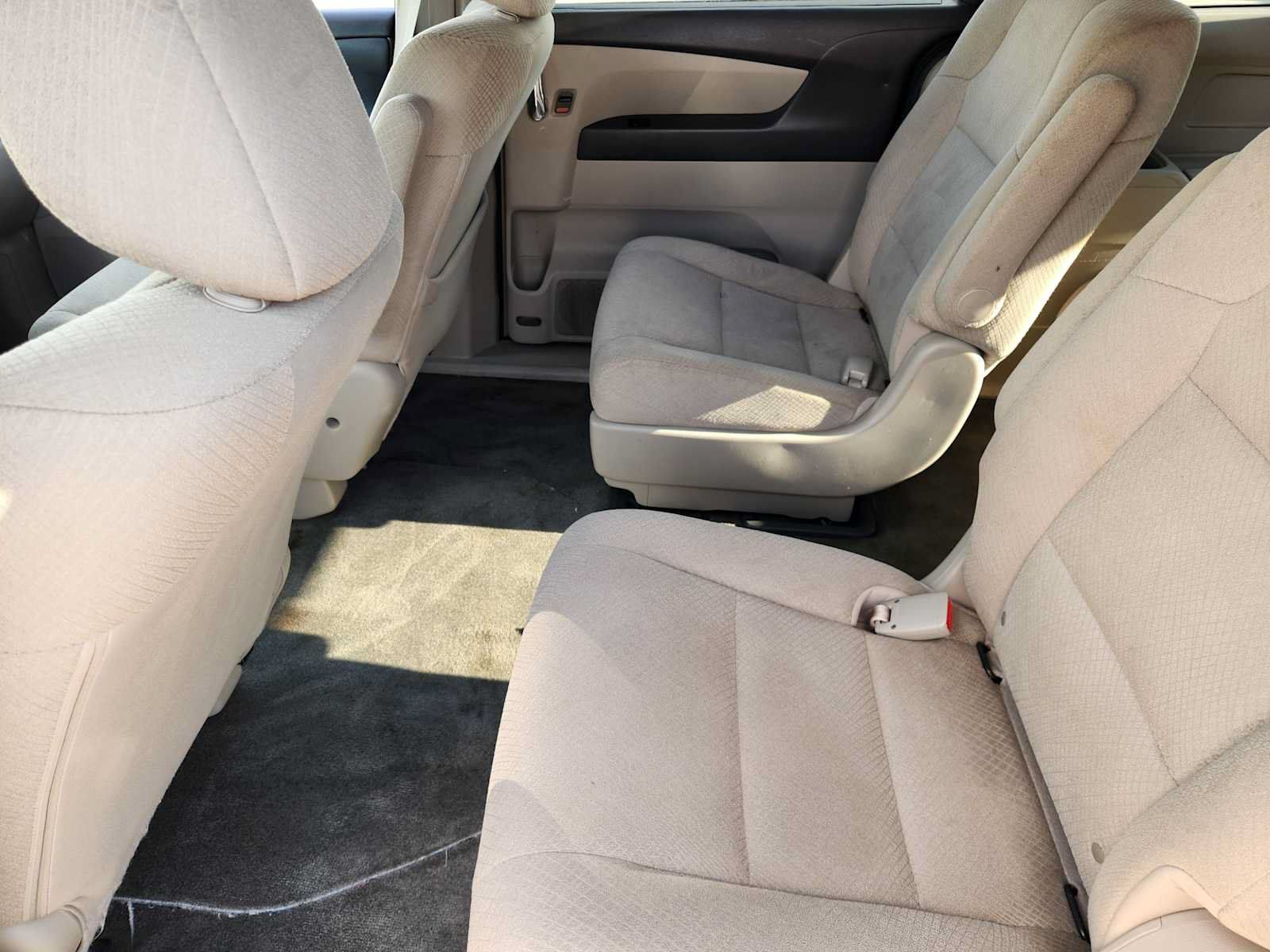 Used 2015 Honda Odyssey LX image 27