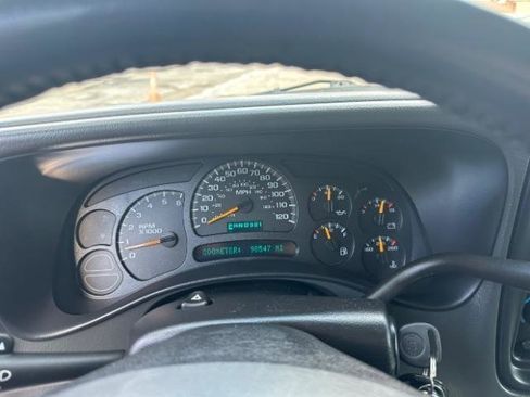 Used 2005 Chevrolet Avalanche Z71 w/ Sun And Sound Package image 18