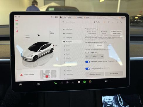 Used 2023 Tesla Model 3 Standard Range RWD image 14
