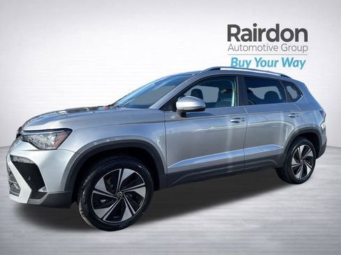 New 2026 Volkswagen Taos SE AWD/4WD image 3