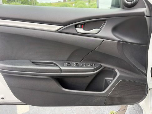 Used 2019 Honda Civic Sport image 15