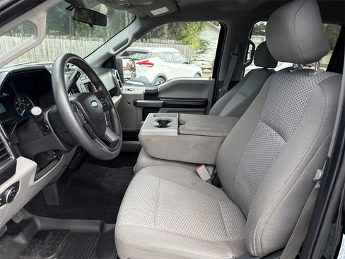 Used 2017 Ford F150 XLT image 9