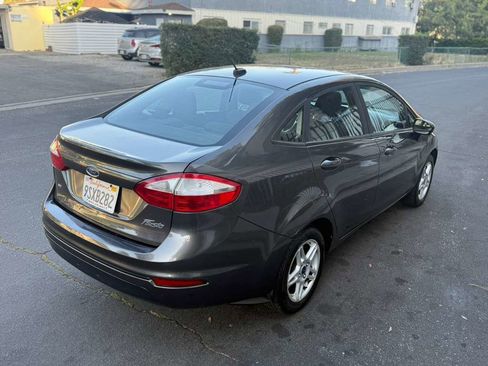 Used 2017 Ford Fiesta SE FWD image 7