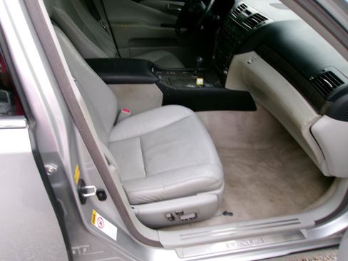 Used 2007 Lexus LS 460 RWD image 6