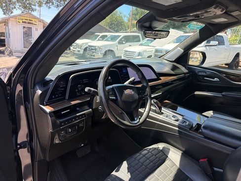 Used 2022 Cadillac Escalade ESV Sport Platinum AWD/4WD image 17