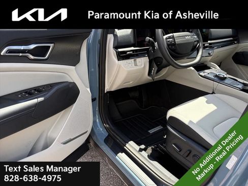 New 2026 Kia Sportage EX AWD/4WD image 16