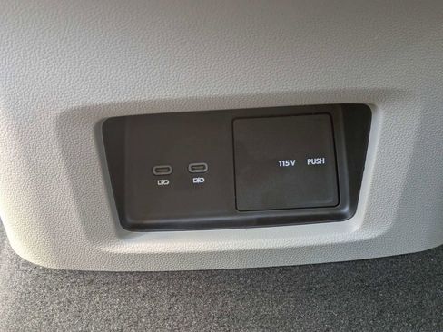 New 2026 Volkswagen Atlas SE FWD image 17