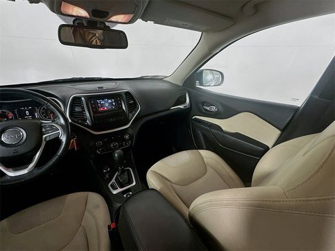 Used 2016 Jeep Cherokee Sport w/ Cold Weather Group image 24