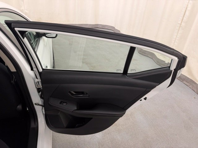 Used 2025 Nissan Sentra SV FWD image 14