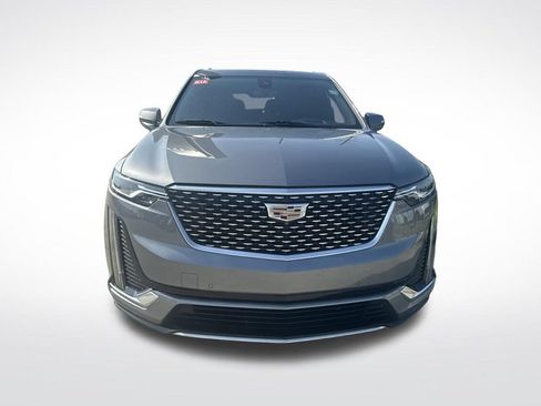 Used 2022 Cadillac XT6 Premium Luxury w/ Technology Package FWD image 3