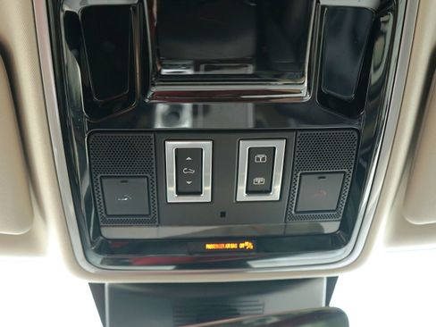 Used 2017 Land Rover Range Rover HSE AWD/4WD image 21