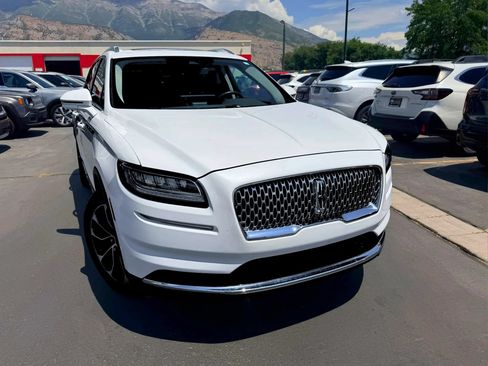 Used 2023 Lincoln Nautilus Reserve w/ Equipment Group 201A AWD/4WD image 2