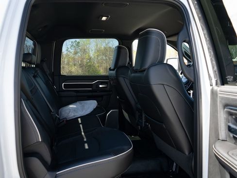 New 2026 RAM 4500 4x4 Crew Cab DRW w/ Laramie Trim Package image 19