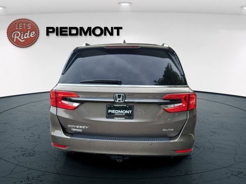 Used 2022 Honda Odyssey Elite image 6