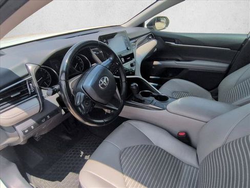 Used 2022 Toyota Camry SE FWD image 10