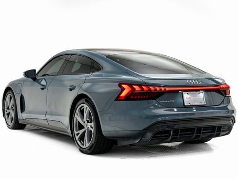 Used 2022 Audi e-tron GT Premium Plus image 31