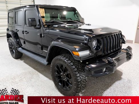 Used 2021 Jeep Wrangler Unlimited Sahara AWD/4WD image 6