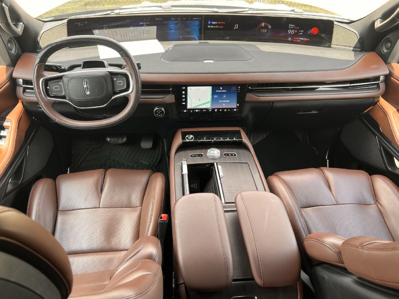 Used 2025 Lincoln Navigator Reserve AWD/4WD image 9