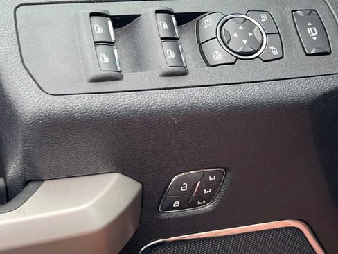 Used 2019 Ford F250 Lariat w/ Lariat Ultimate Package AWD/4WD image 12