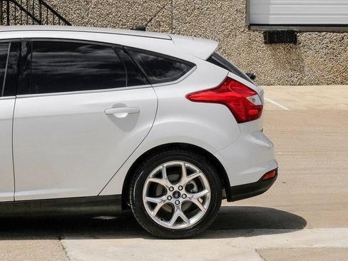 Used 2013 Ford Focus Titanium FWD image 17