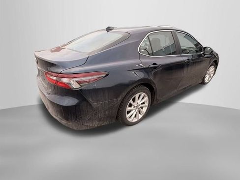 Used 2021 Toyota Camry LE image 8