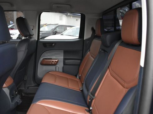 Used 2023 Ford Maverick Lariat w/ Lariat Luxury Package image 16