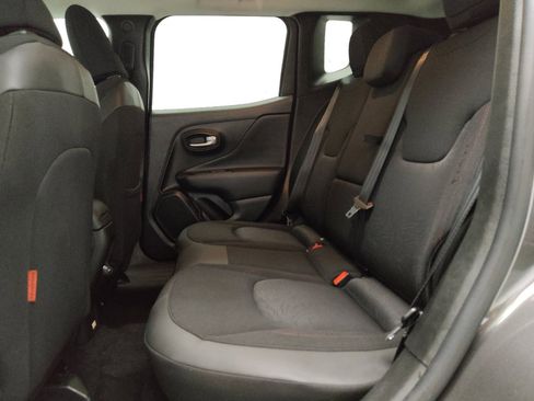 Used 2020 Jeep Renegade Trailhawk w/ Cold Weather Group image 18