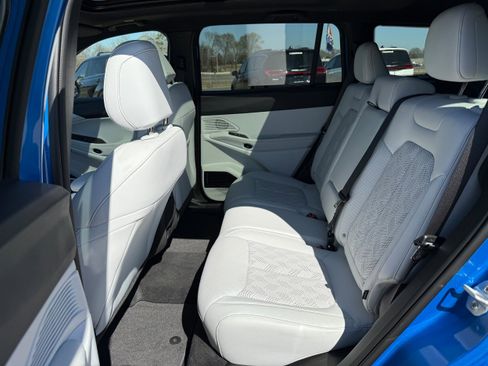 New 2026 Jeep Cherokee Overland image 11