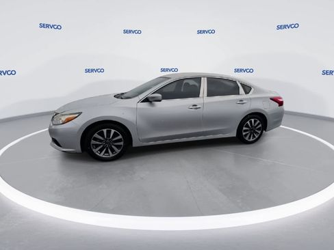 Used 2017 Nissan Altima 2.5 SV image 4