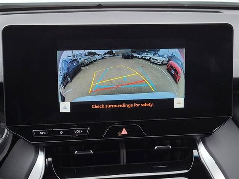 Used 2024 Toyota Venza Nightshade image 24