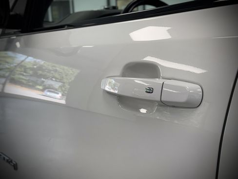 Used 2021 GMC Acadia AT4 w/ Technology Package AWD/4WD image 14