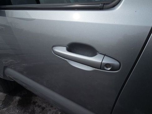 Used 2022 Toyota Tacoma SR image 18