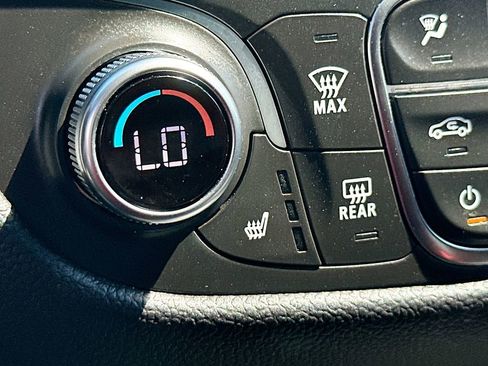 Used 2023 Chevrolet Equinox RS FWD image 19