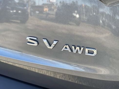 Used 2023 Nissan Rogue SV image 8