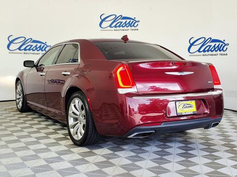 Used 2018 Chrysler 300 Limited w/ Safetytec Plus Group RWD image 2