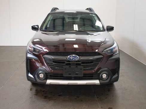 Used 2025 Subaru Outback Limited AWD/4WD image 2