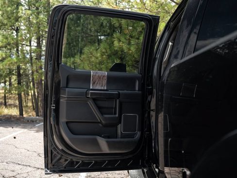 Used 2019 Ford F250 Lariat w/ Lariat Ultimate Package AWD/4WD image 26