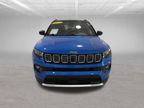 Used 2025 Jeep Compass Limited AWD/4WD image 2
