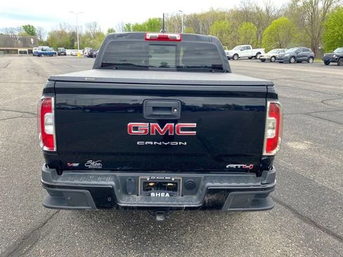 Certified 2022 GMC Canyon AT4 w/ Trailering Package AWD/4WD image 4