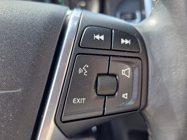 Used 2015 Volvo XC60 T5 Platinum w/ Inscription Package FWD image 29