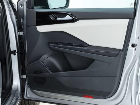 New 2026 Volkswagen Taos S FWD image 31
