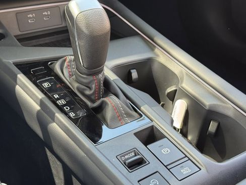 New 2026 Nissan Sentra SR w/ Floor Mat Package FWD image 17