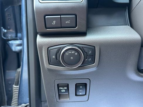 Used 2019 Ford Expedition Limited w/ Special Edition Package AWD/4WD image 17