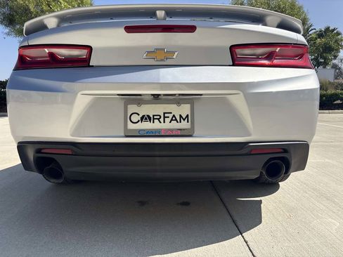 Used 2018 Chevrolet Camaro LT image 17