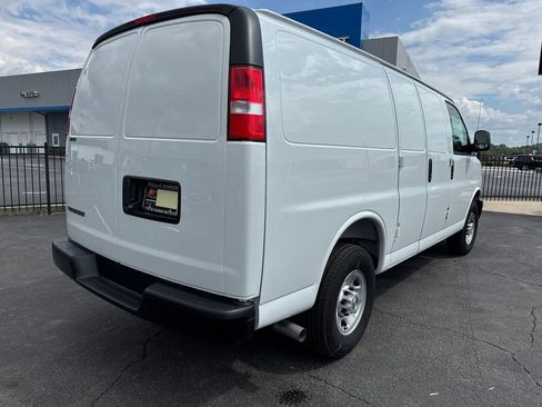 New 2025 Chevrolet Express 3500 w/ Driver Convenience Package RWD image 6