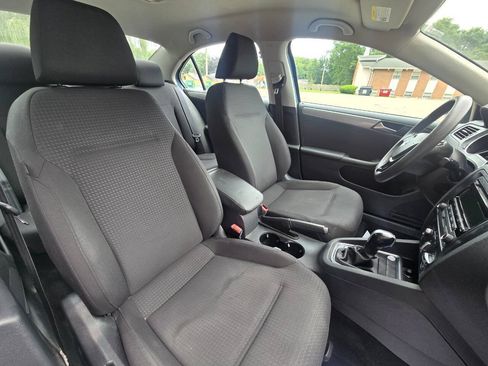 Used 2015 Volkswagen Jetta SE FWD image 27