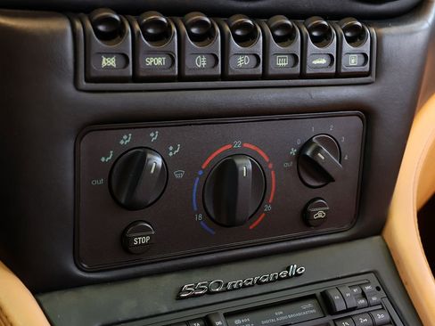 Used 1998 Ferrari 550 Maranello image 96