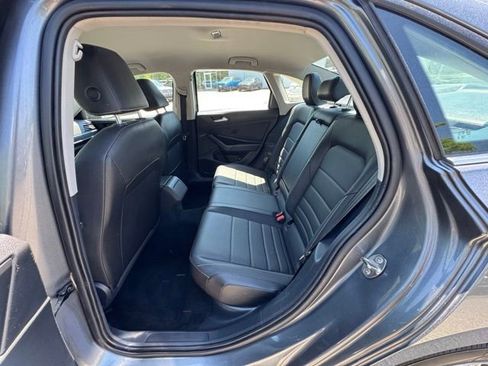 Used 2022 Volkswagen Jetta SE FWD image 9