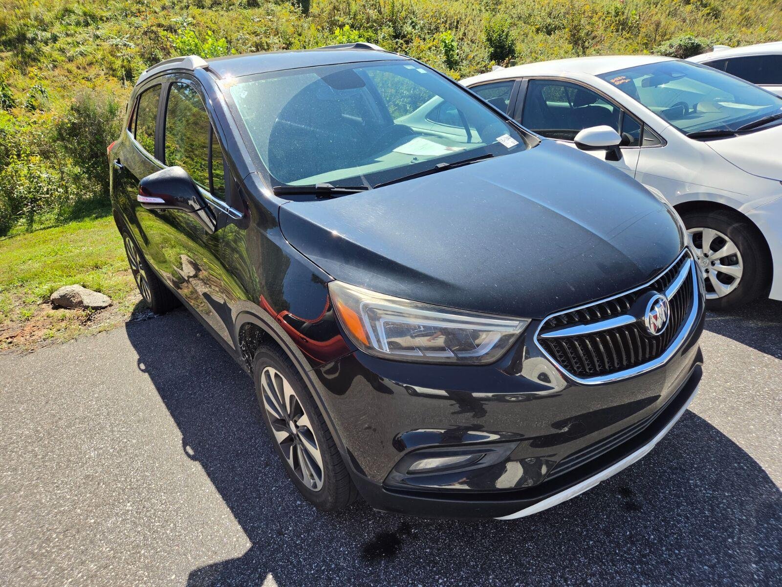 Used 2017 Buick Encore Essence FWD image 3
