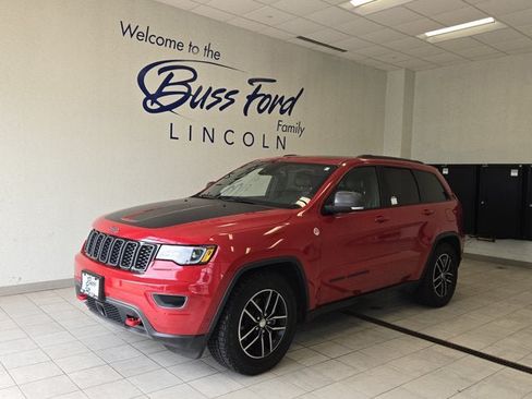 Used 2017 Jeep Grand Cherokee Trailhawk w/ Trailhawk Luxury Group AWD/4WD image 1